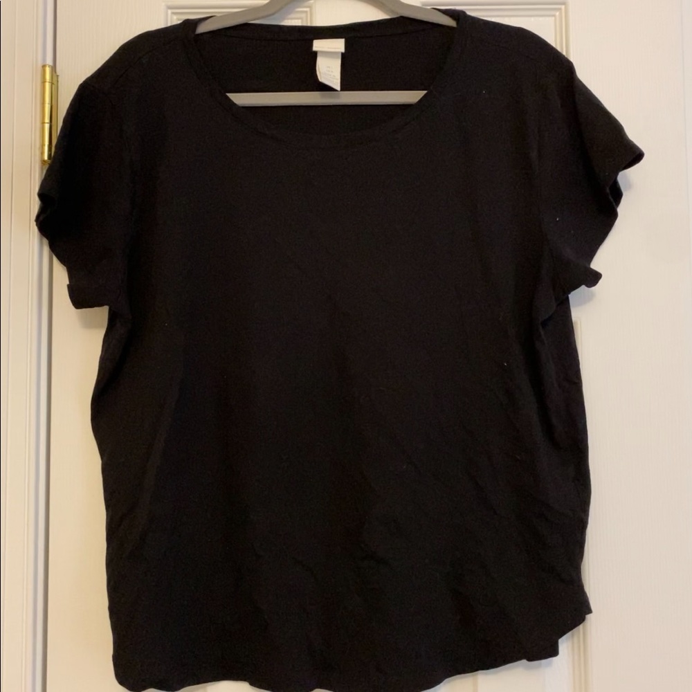 black tee